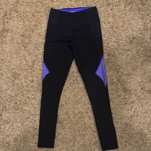 Victoria’s Secret VSX Sport Crop Leggings Size: XS